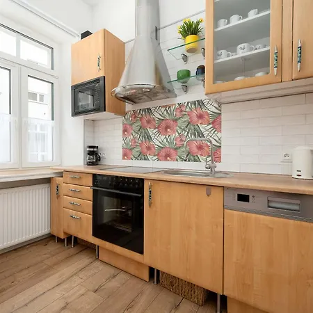 Colorful Spizowa In Near Centre By Renters Daire *